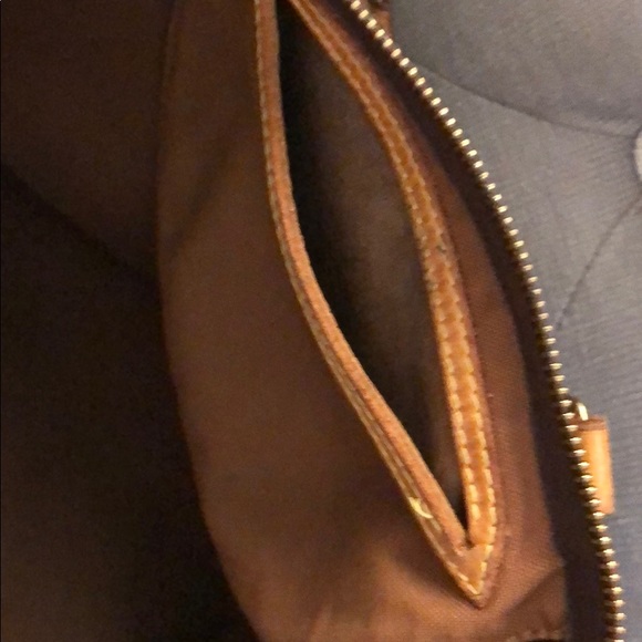 Authentic Louis Vuitton Carry All. 14x15. - Picture 8 of 8